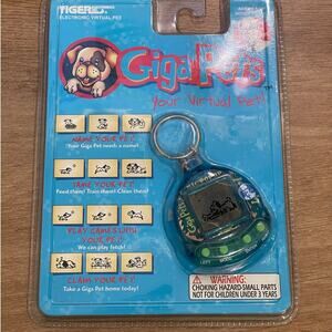 Vintage Gigapets Virtual Pet Toy Sealed KFC Blue Micropup 1997
